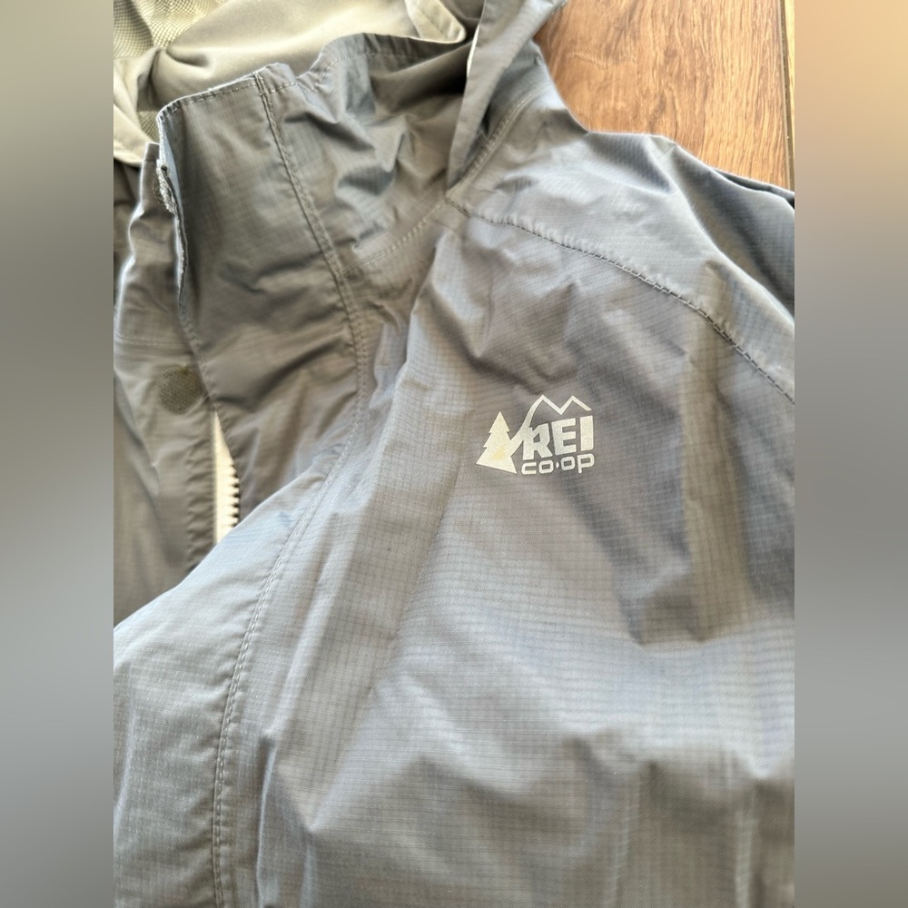 REI Co-op Youth Rainwall Rain Jacket - Picture 3 of 5